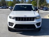 Used 2022 Jeep Grand Cherokee Laredo w/ Luxury Tech Group I image 3