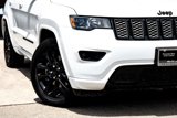Used 2021 Jeep Grand Cherokee Laredo X image 3