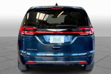 New 2025 Chrysler Pacifica Select image 4