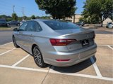 Used 2019 Volkswagen Jetta SE image 4