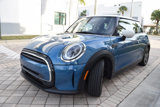 Used 2022 MINI Cooper 2-Door Hardtop image 2