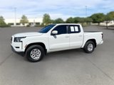 Used 2024 Nissan Frontier SV image 3
