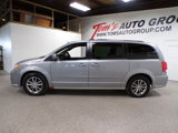 Used 2015 Dodge Grand Caravan SXT image 2