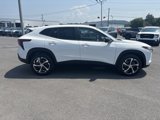 Used 2024 Chevrolet Trax RS w/ Driver Confidence Package image 2