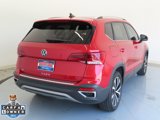 Certified 2023 Volkswagen Taos SE w/ Panoramic Sunroof Package image 4