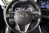 Used 2022 Toyota Venza LE image 3