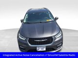 Used 2022 Chrysler Pacifica Touring-L image 5
