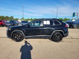 Used 2019 Jeep Cherokee Latitude Plus image 2