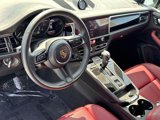 Certified 2025 Porsche Macan image 4