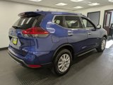Used 2018 Nissan Rogue SV image 4
