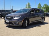 Used 2023 Chrysler Pacifica Touring-L image 5