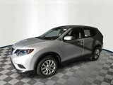 Used 2015 Nissan Rogue S image 2