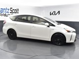Used 2017 Toyota Prius V Two image 6