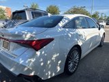 Used 2020 Toyota Avalon Limited image 5