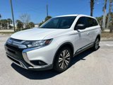 Used 2019 Mitsubishi Outlander ES image 4