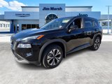 Used 2023 Nissan Rogue SV image 2