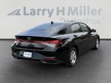 Used 2023 Hyundai Elantra SE image 5