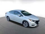 Used 2023 Nissan Versa SV image 3