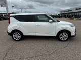 Used 2022 Kia Soul LX image 2