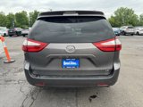 Used 2017 Toyota Sienna LE image 3