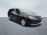 Used 2022 Chrysler Voyager LX image 4