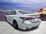 Used 2022 Toyota Camry SE image 3