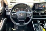 Used 2021 Toyota Highlander LE image 5