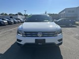 Used 2019 Volkswagen Tiguan SE w/ Panoramic Sunroof Package image 2