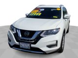 Used 2019 Nissan Rogue SV image 2