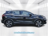 Used 2022 Nissan Rogue Sport SL image 2