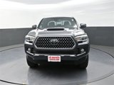 Used 2019 Toyota Tacoma TRD Sport image 2