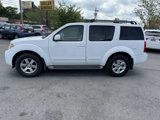 Used 2012 Nissan Pathfinder SV image 4