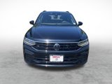 Used 2022 Volkswagen Tiguan SE R-Line image 2