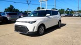 Used 2023 Kia Soul LX w/ LX Technology Package image 3