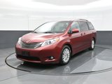 Used 2012 Toyota Sienna XLE image 3