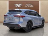 Used 2022 Toyota Highlander XLE image 4