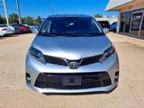 Used 2019 Toyota Sienna SE image 2