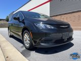 Used 2023 Chrysler Voyager LX image 3