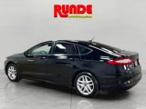 Used 2016 Ford Fusion SE image 3