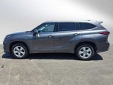 Used 2022 Toyota Highlander L image 2