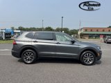 Used 2019 Volkswagen Tiguan SE w/ Panoramic Sunroof Package image 4