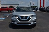 Used 2017 Nissan Rogue SV image 2