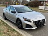 Used 2024 Nissan Altima 2.5 SV image 3