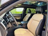 Certified 2022 Volkswagen Atlas Cross Sport SE w/ Panoramic Sunroof Package image 5