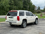Used 2011 Cadillac Escalade Premium image 4
