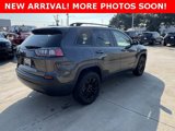 Used 2023 Jeep Cherokee Altitude Lux image 3