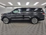 Used 2024 Lincoln Navigator L 4WD image 2