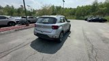 New 2025 Hyundai Venue SEL image 3