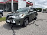 Used 2018 Toyota Highlander XLE image 2