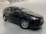 Used 2023 Chrysler Voyager LX image 2